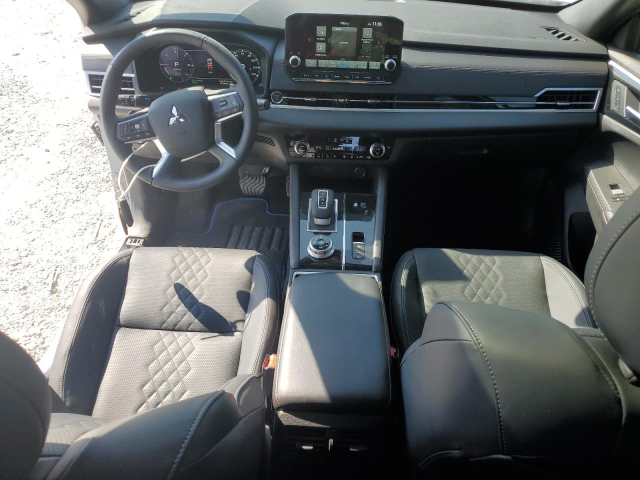 2025 MITSUBISHI outlander