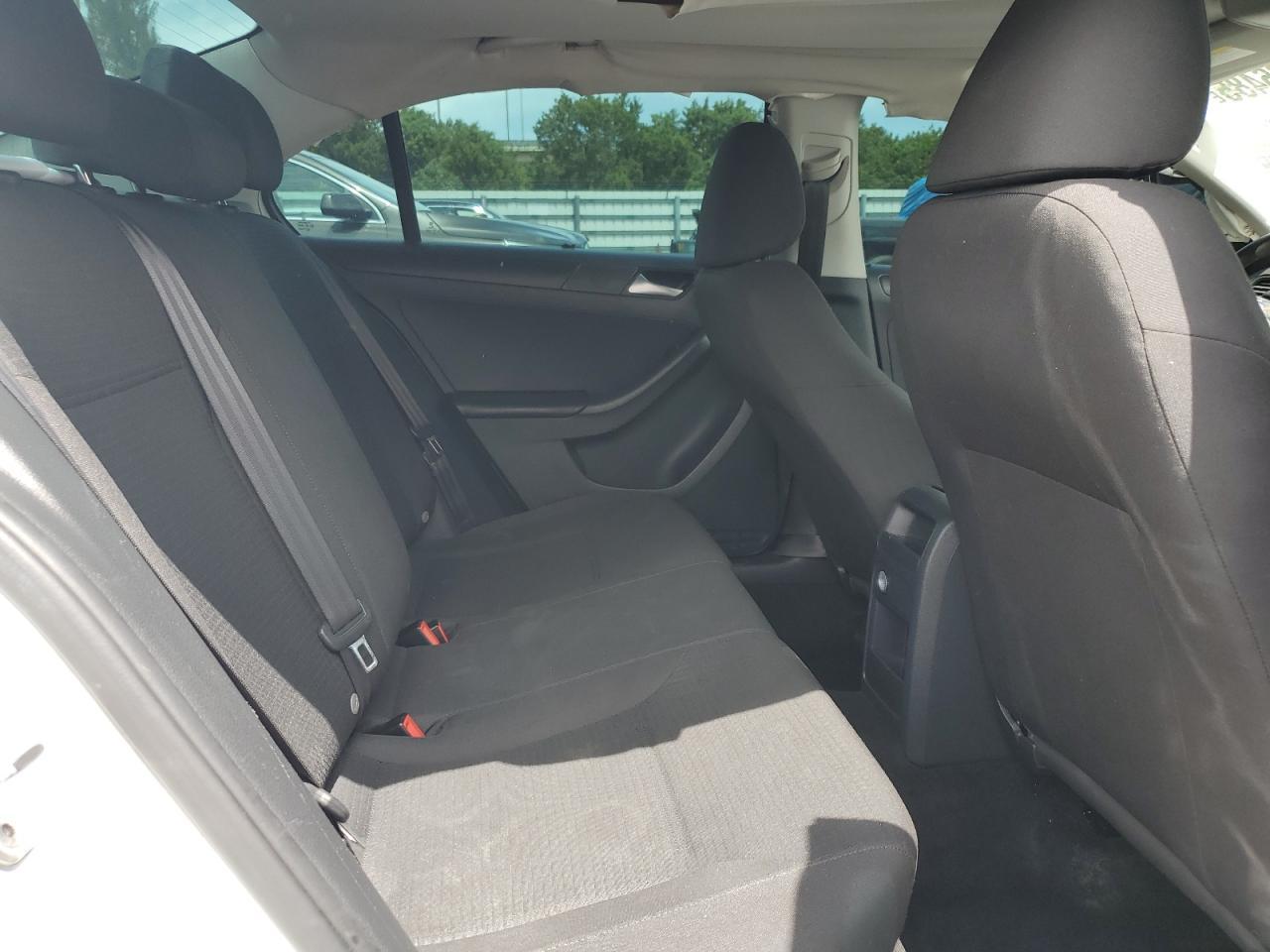 2016 VOLKSWAGEN JETTA