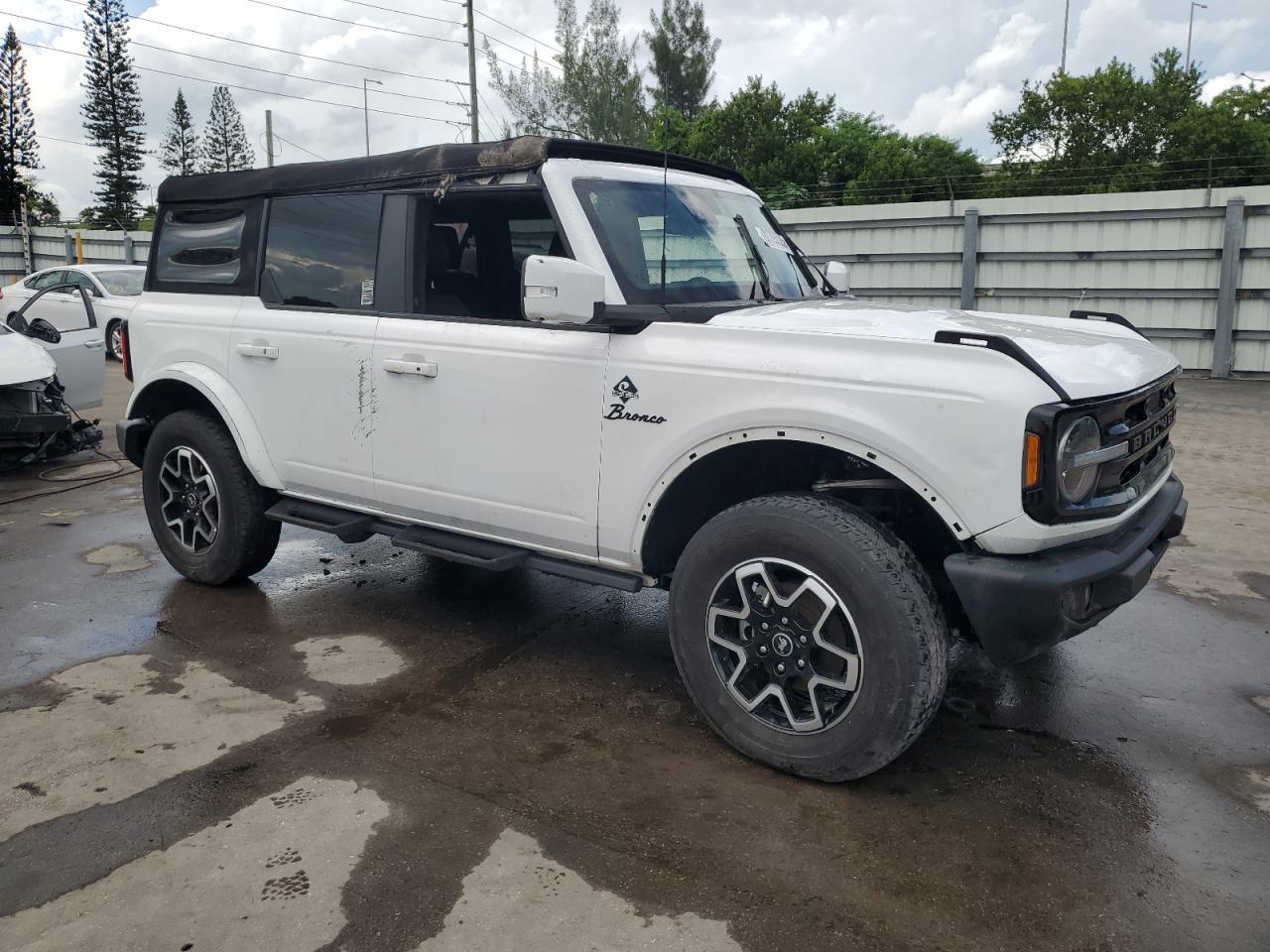 2024 FORD Bronco