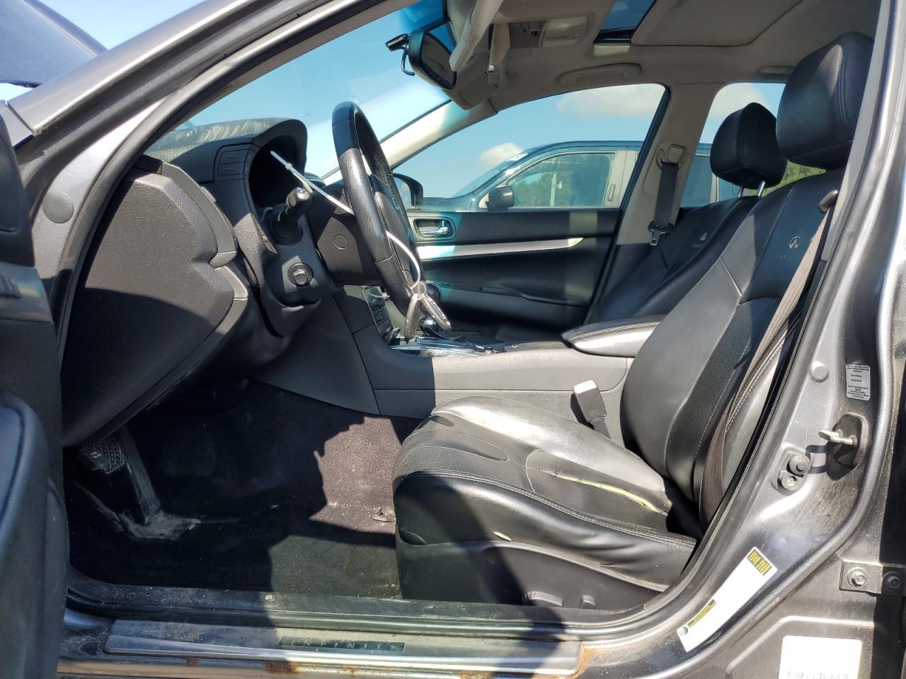 2012 INFINITI G37