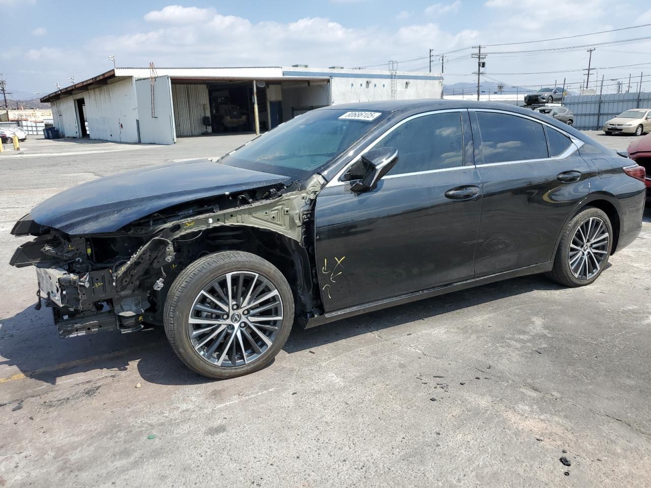 2024 LEXUS Es