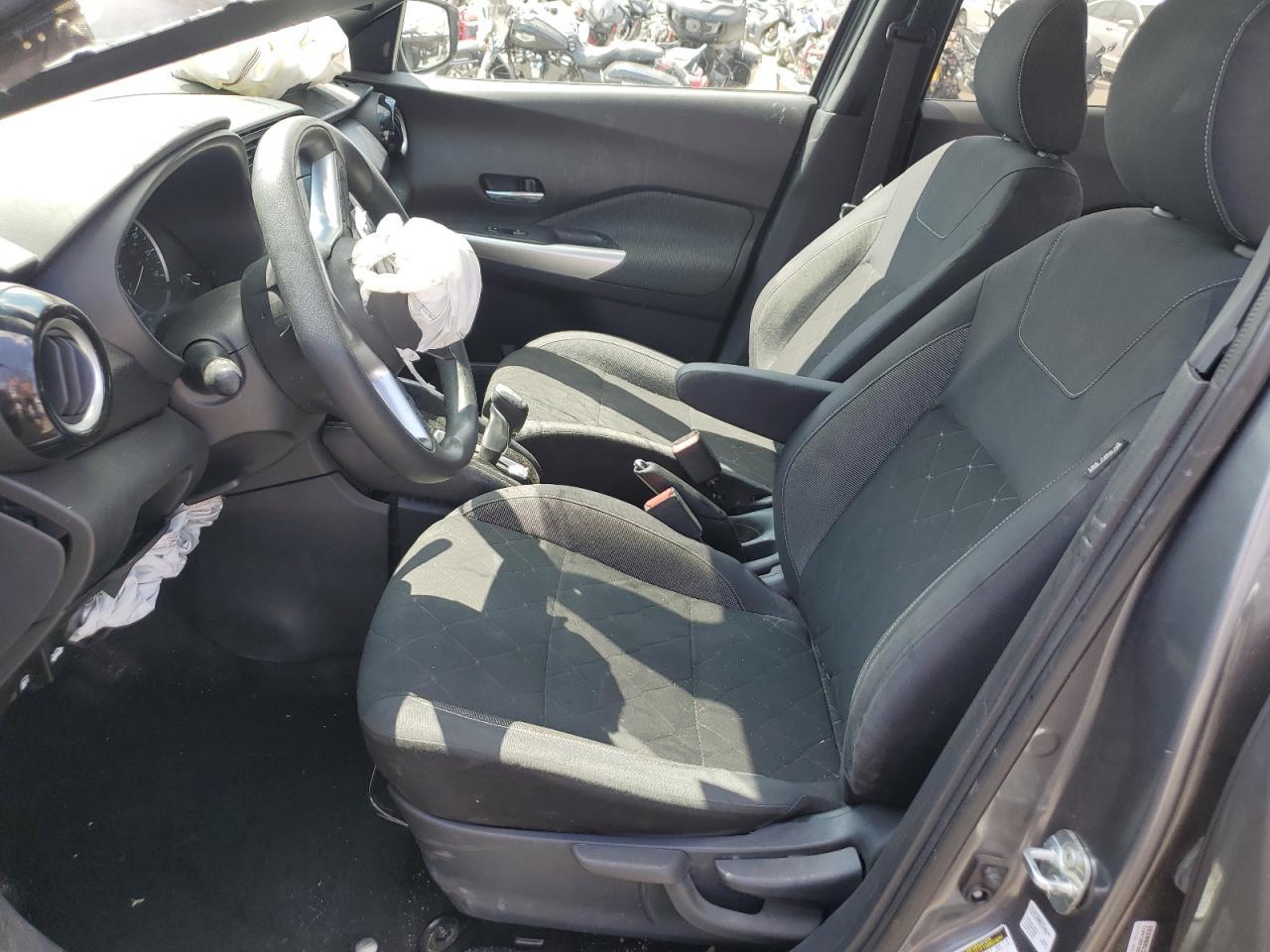 2020 NISSAN KICKS