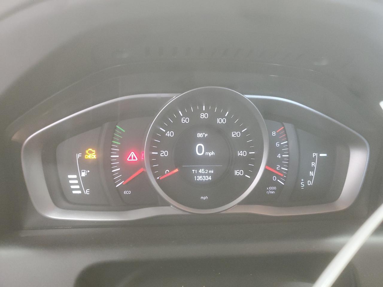 2015 VOLVO XC60
