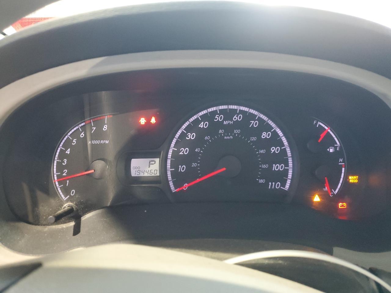 2011 TOYOTA SIENNA