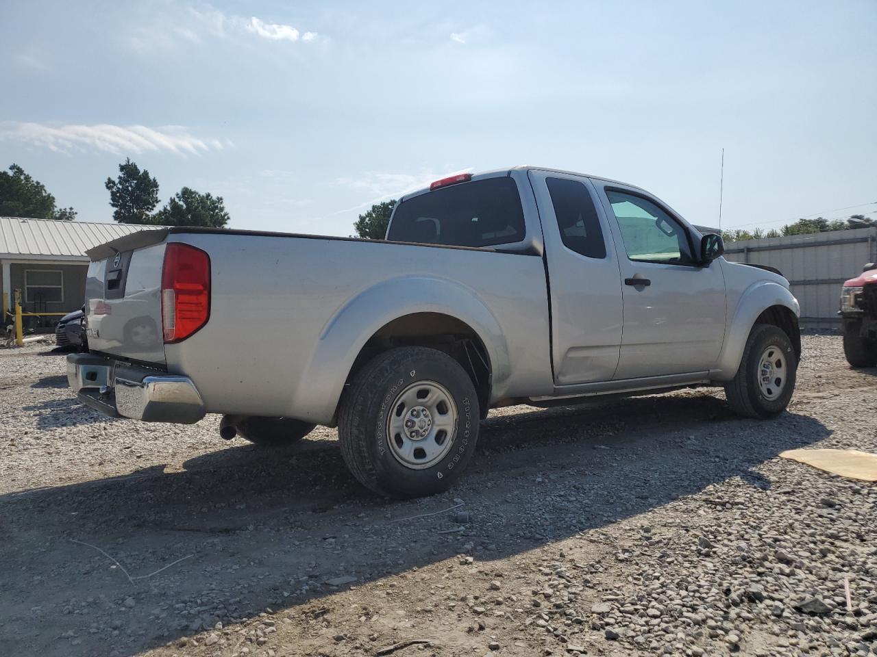 2016 NISSAN Frontier