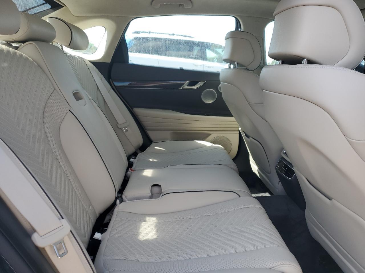 2023 GENESIS G80