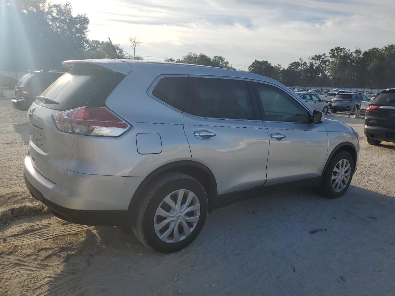 2015 NISSAN ROGUE
