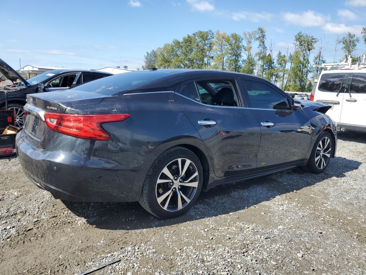 2017 NISSAN Maxima