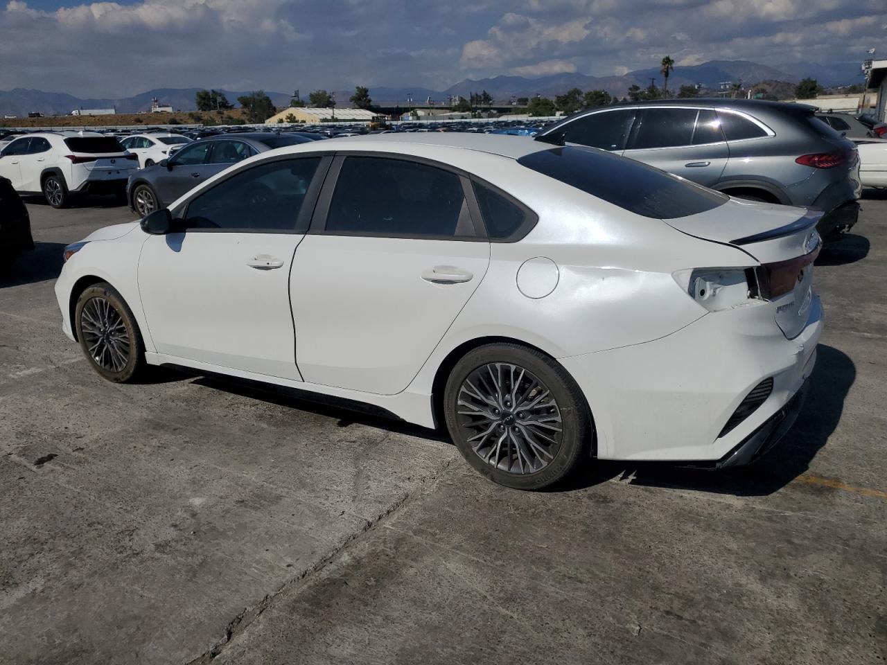 2023 KIA FORTE