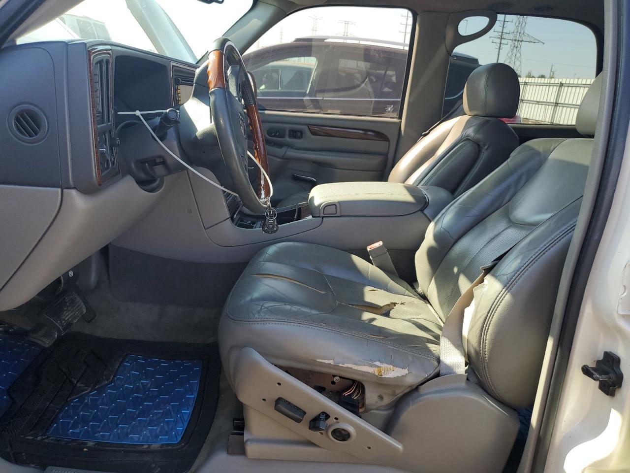 2004 CADILLAC ESCALADE