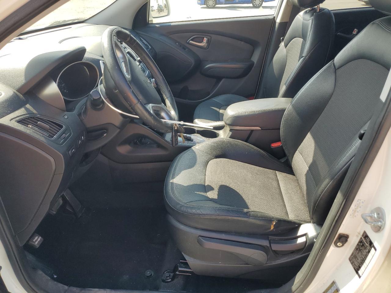 2011 HYUNDAI TUCSON