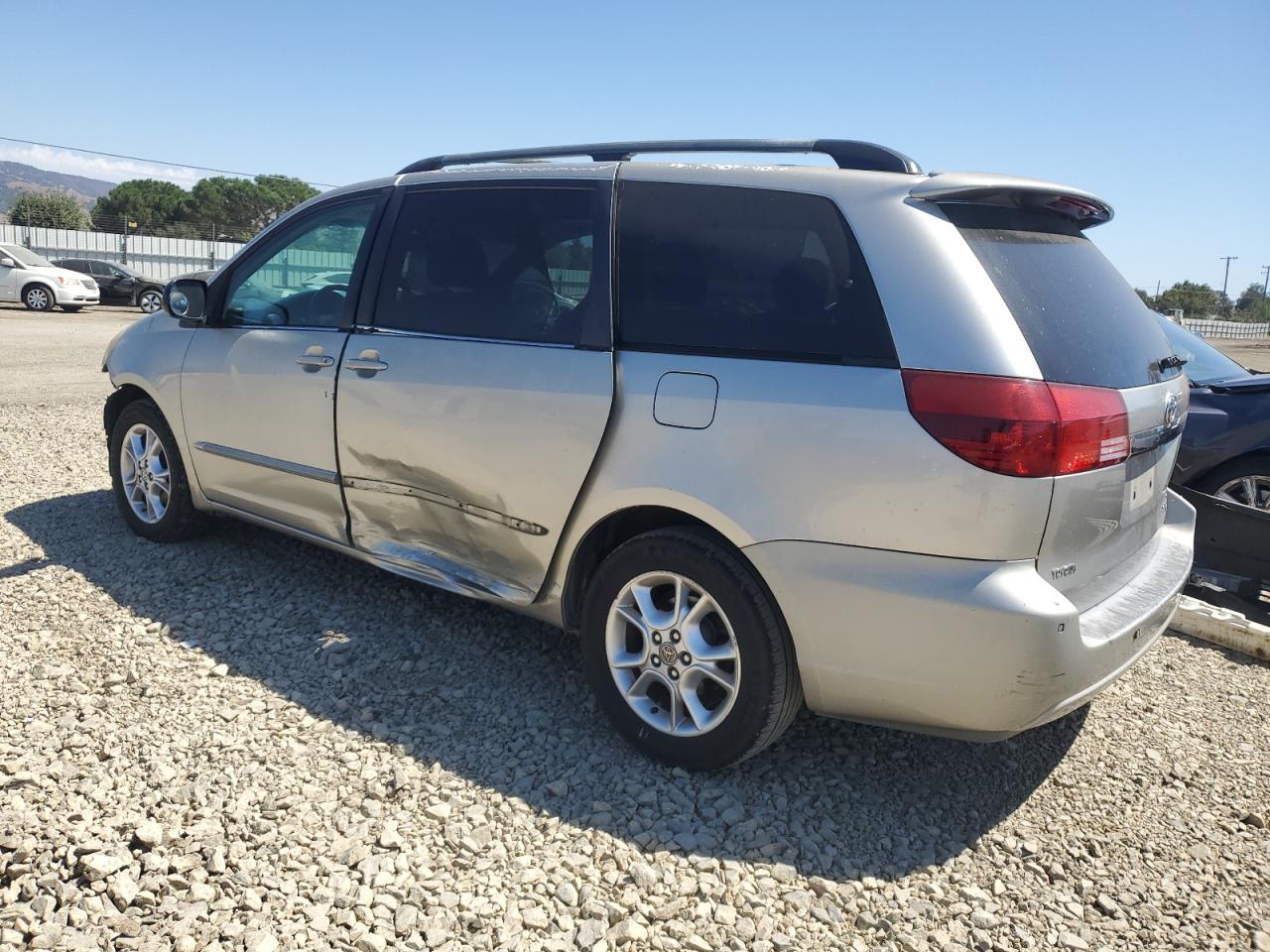 2004 TOYOTA SIENNA