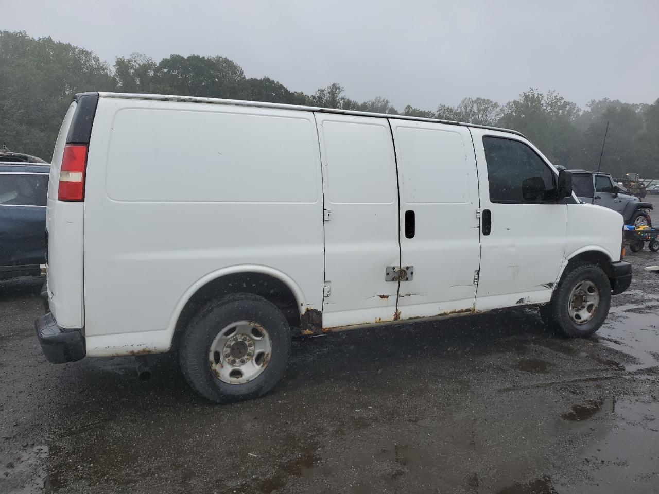 2011 CHEVROLET EXPRESS 2500
