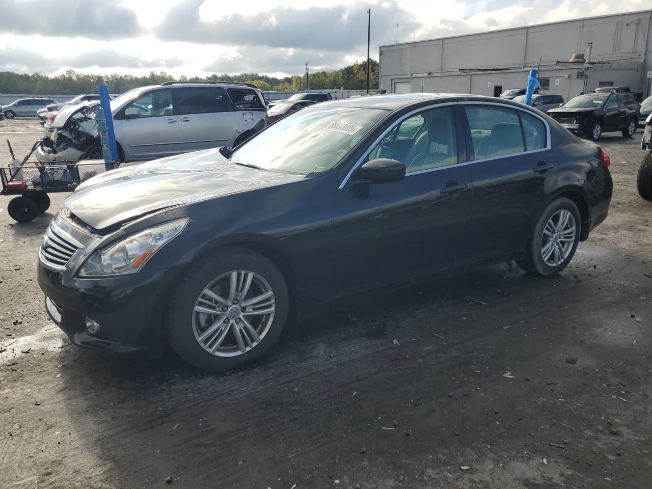 2011 INFINITI G37
