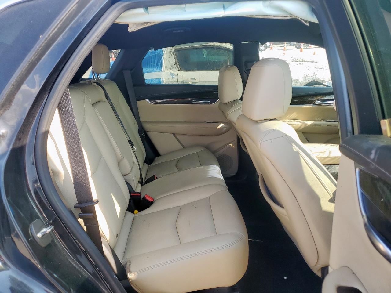 2017 CADILLAC XT5