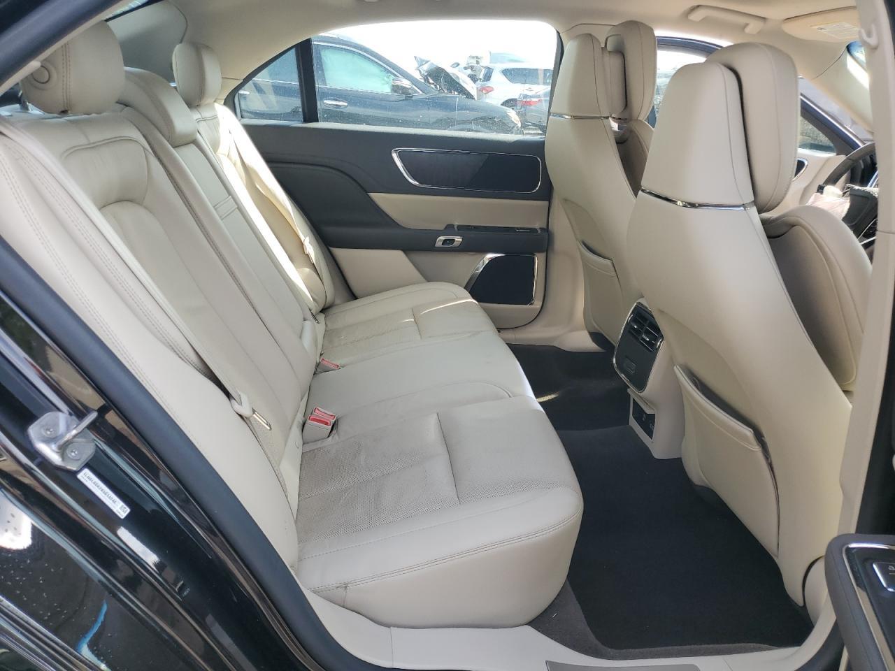2019 LINCOLN Continental