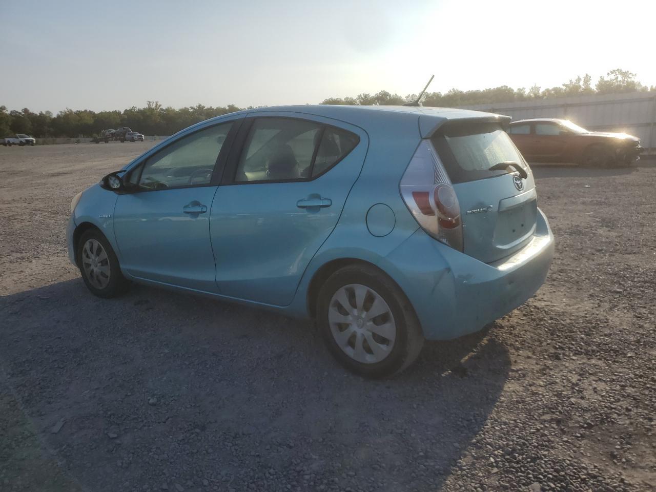 2013 TOYOTA Prius c