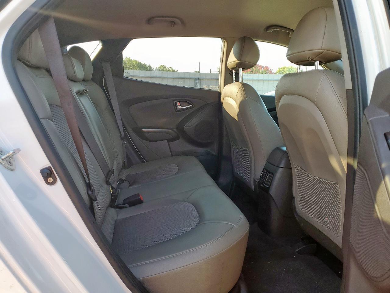2015 HYUNDAI TUCSON