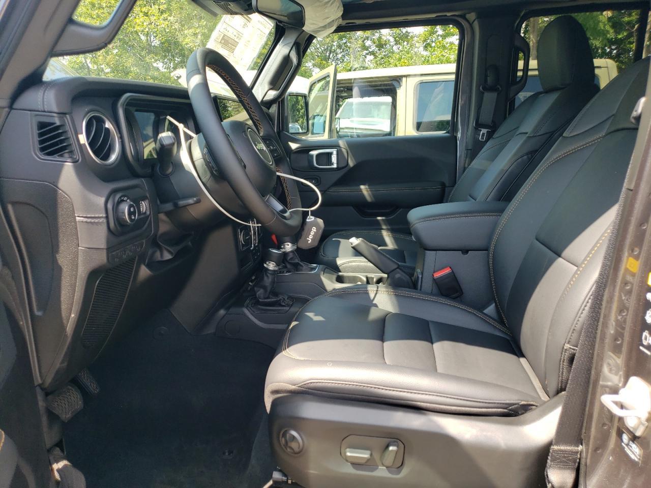 2025 JEEP Gladiator
