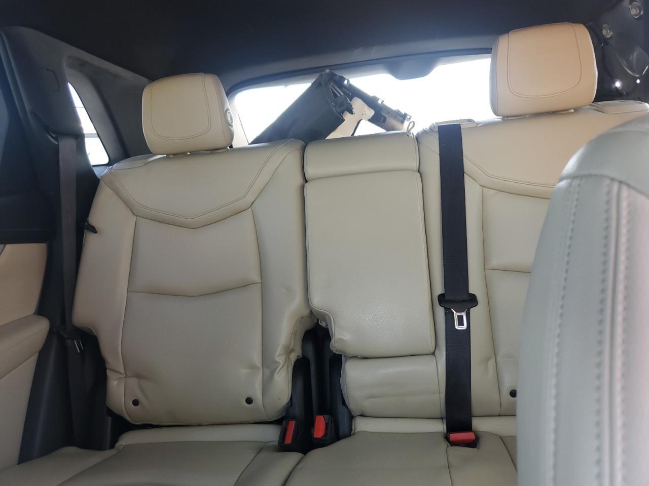 2017 CADILLAC XT5