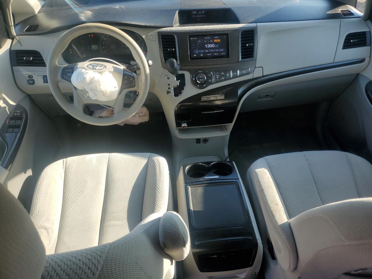 2013 TOYOTA SIENNA