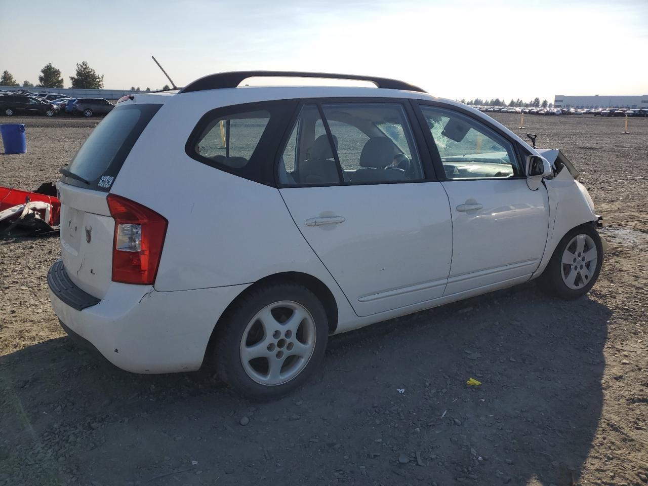 2009 KIA RONDO
