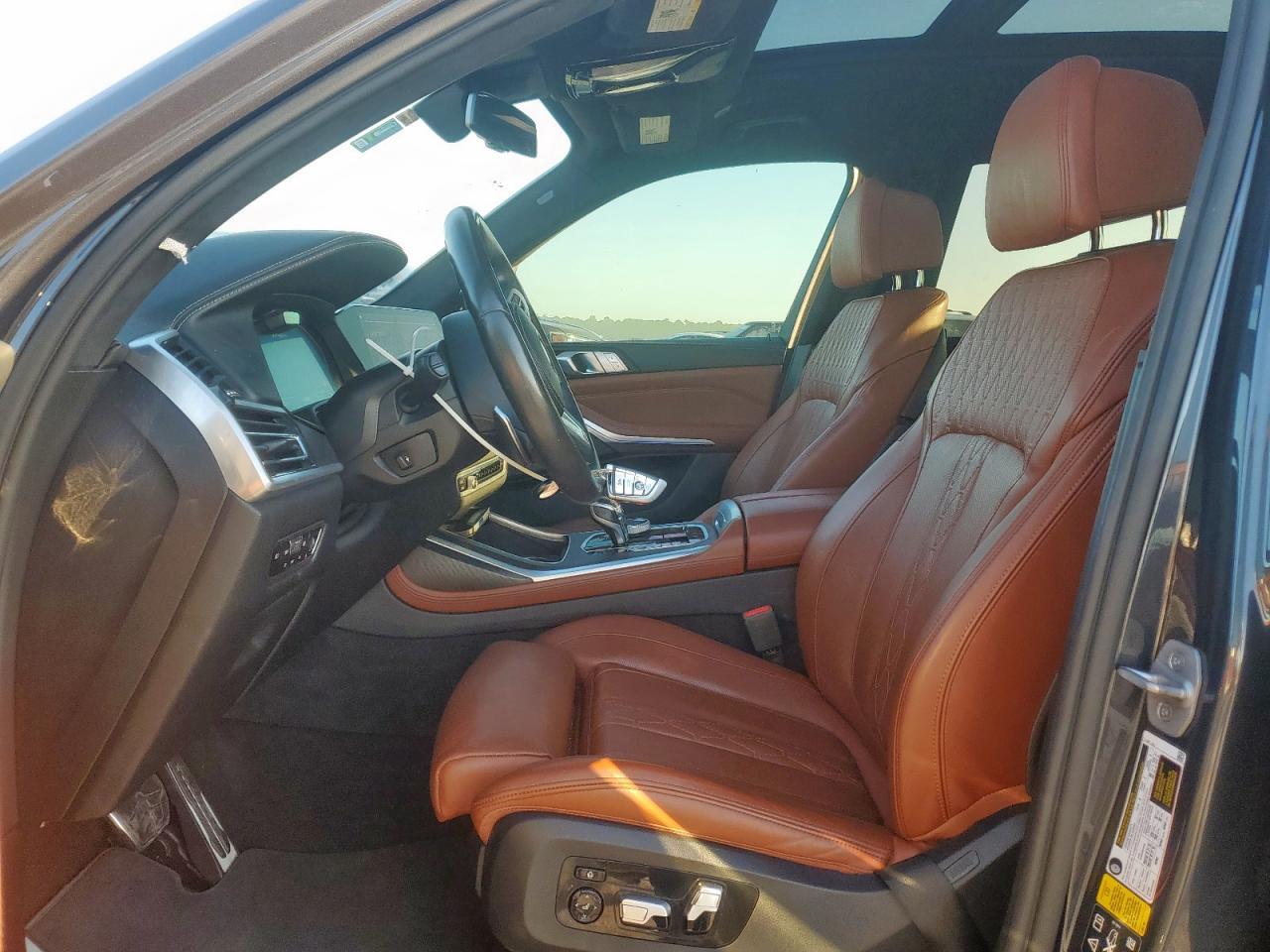 2022 BMW X7