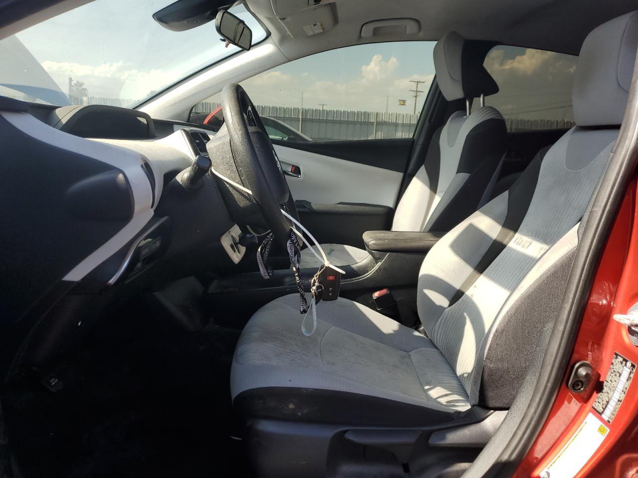 2017 TOYOTA PRIUS