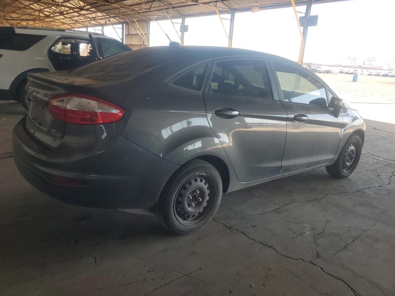 2016 FORD Fiesta
