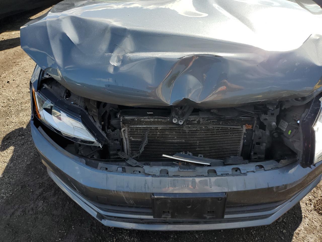 2017 VOLKSWAGEN JETTA