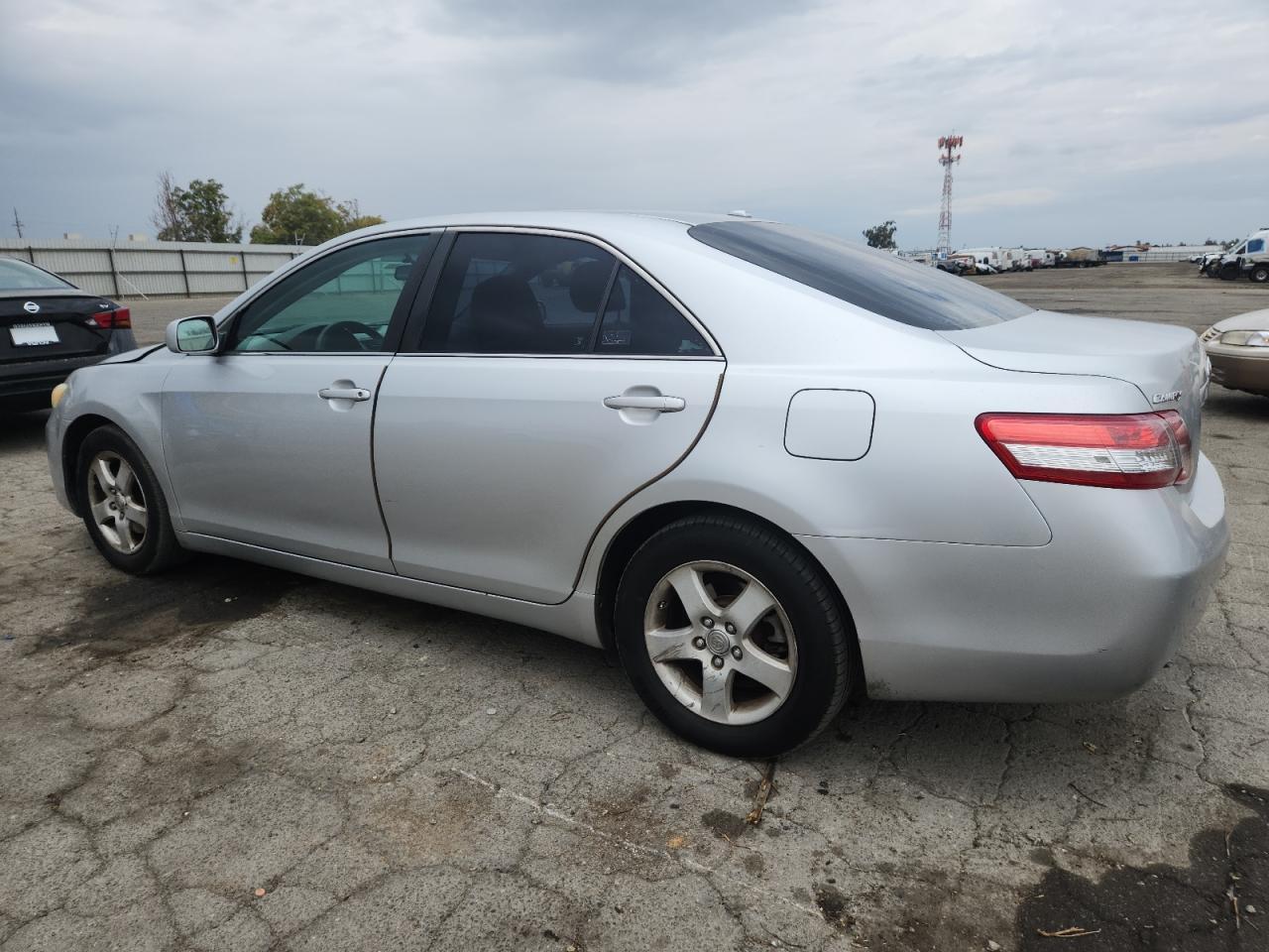 2011 TOYOTA CAMRY
