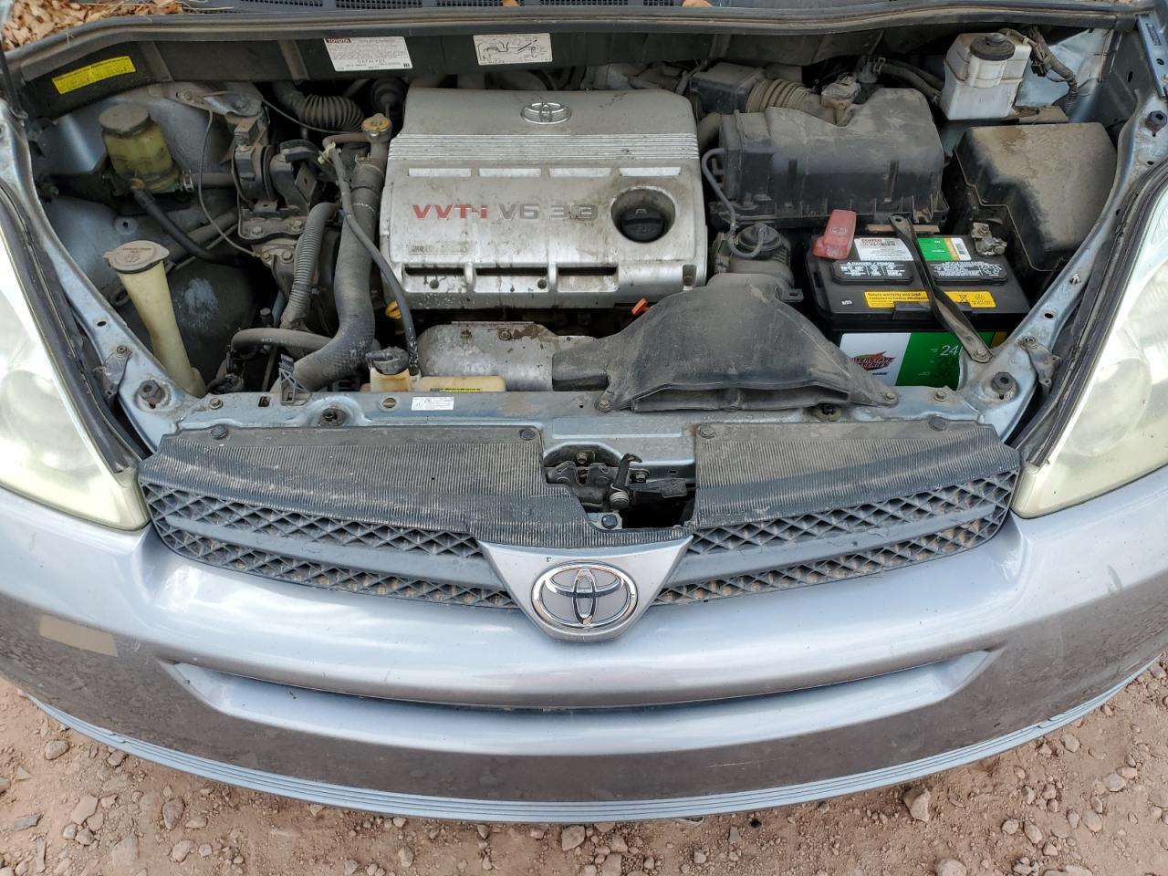 2005 TOYOTA SIENNA