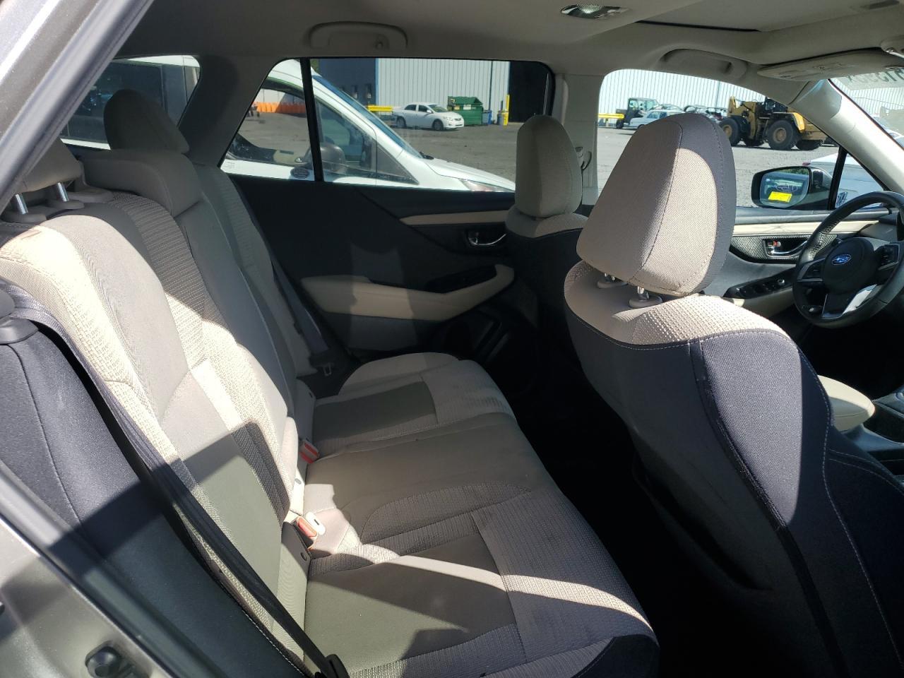2020 SUBARU Outback