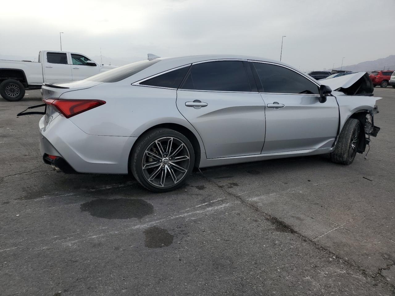 2019 TOYOTA Avalon