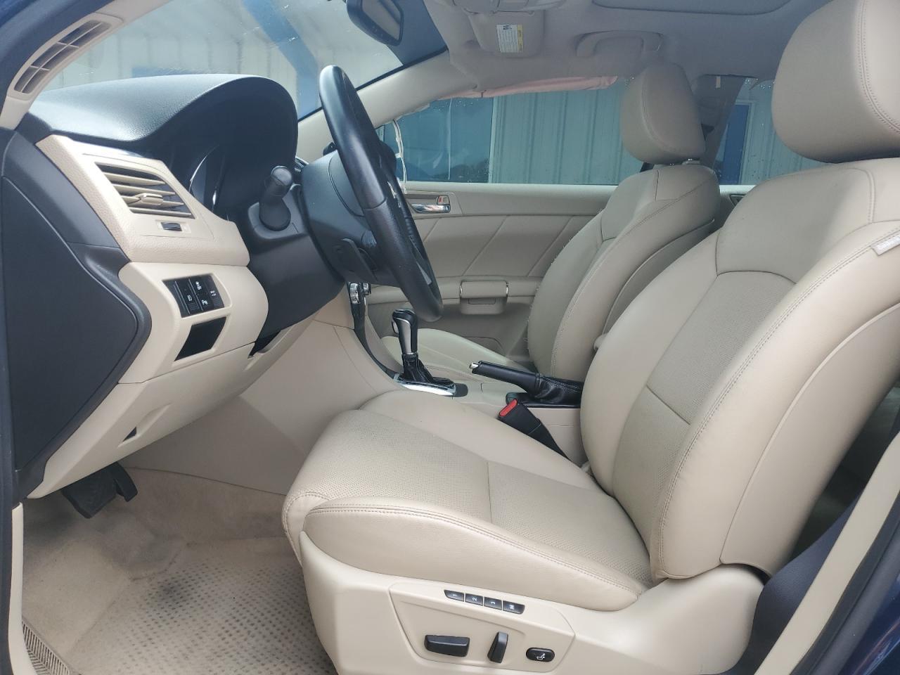 2011 SUZUKI Kizashi