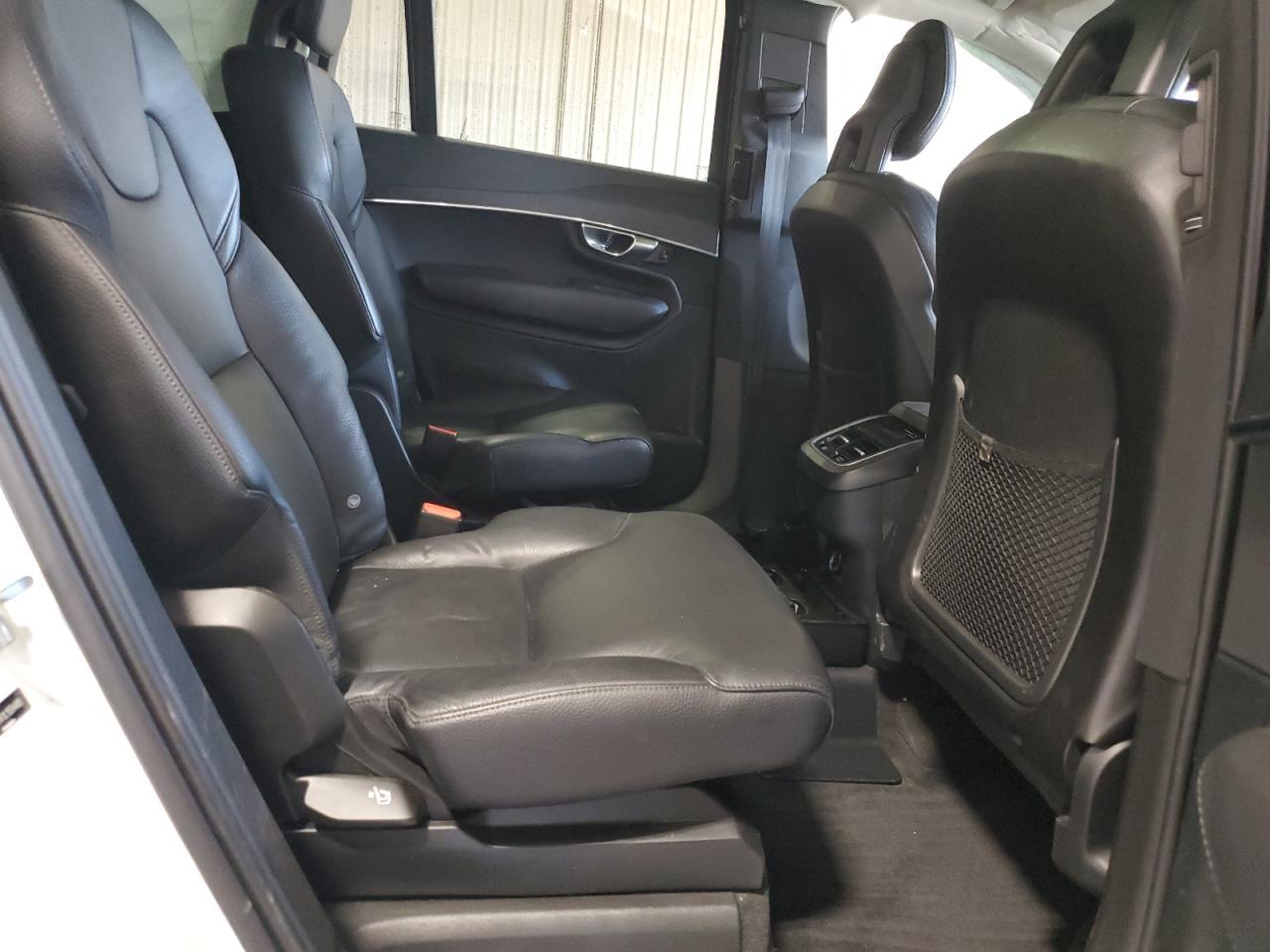 2020 VOLVO XC90