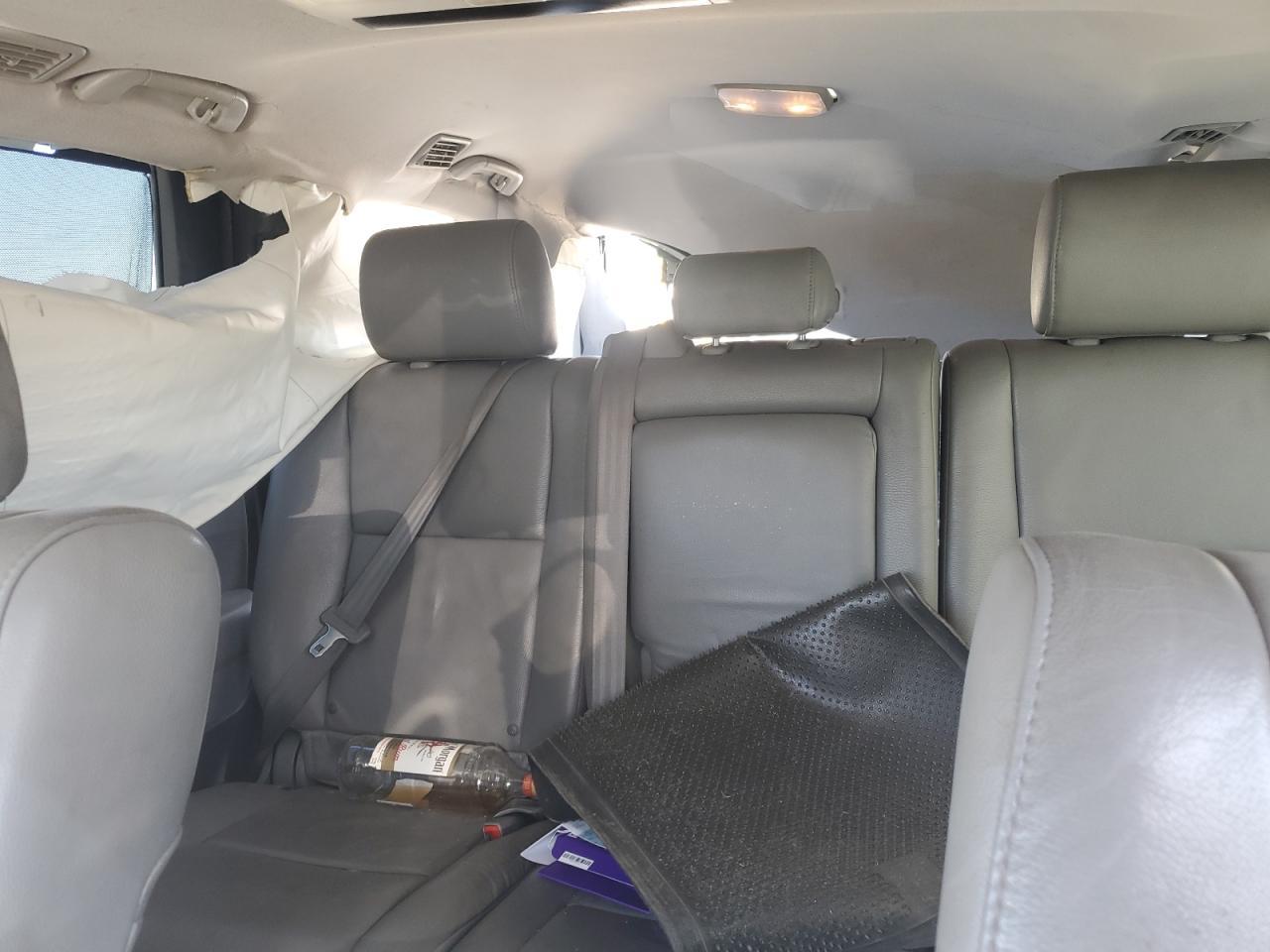 2012 TOYOTA Sequoia