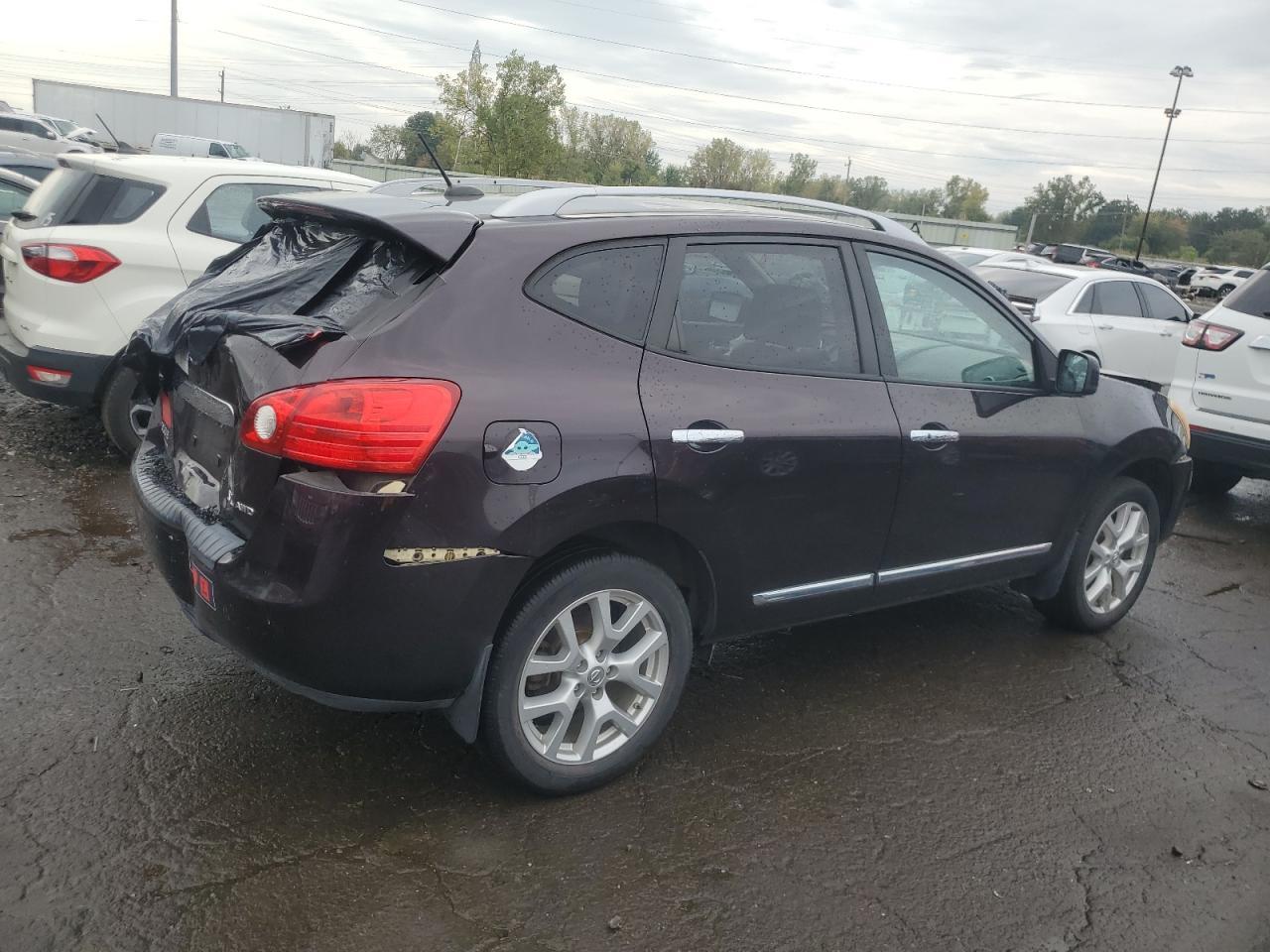 2011 NISSAN ROGUE