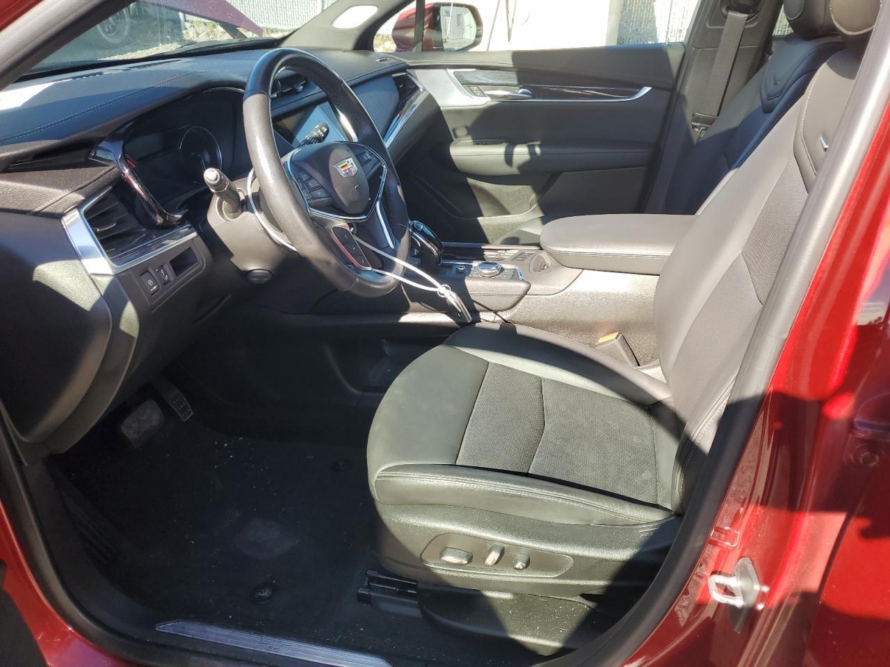 2023 CADILLAC XT5