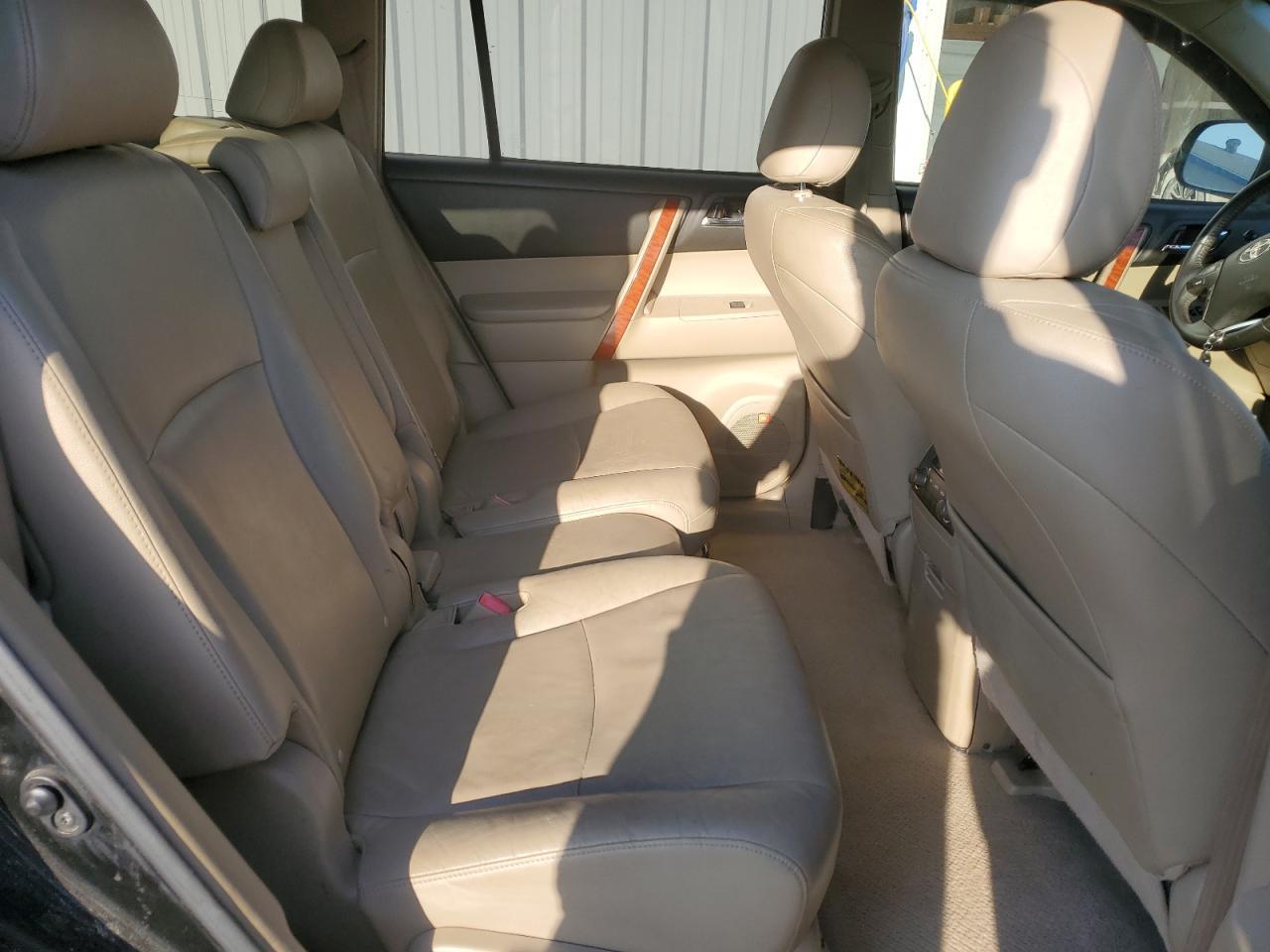 2009 TOYOTA HIGHLANDER