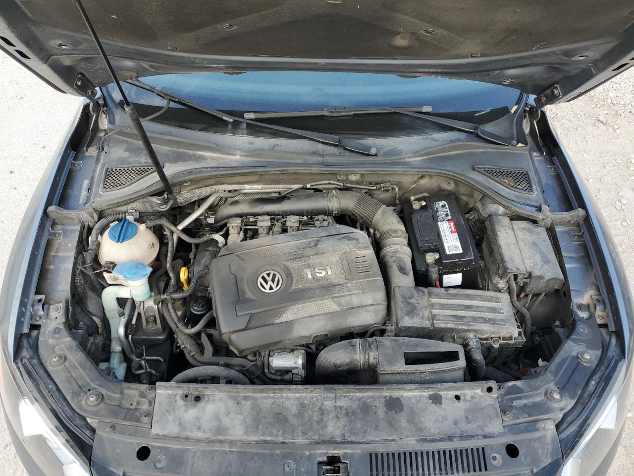 2015 VOLKSWAGEN Passat