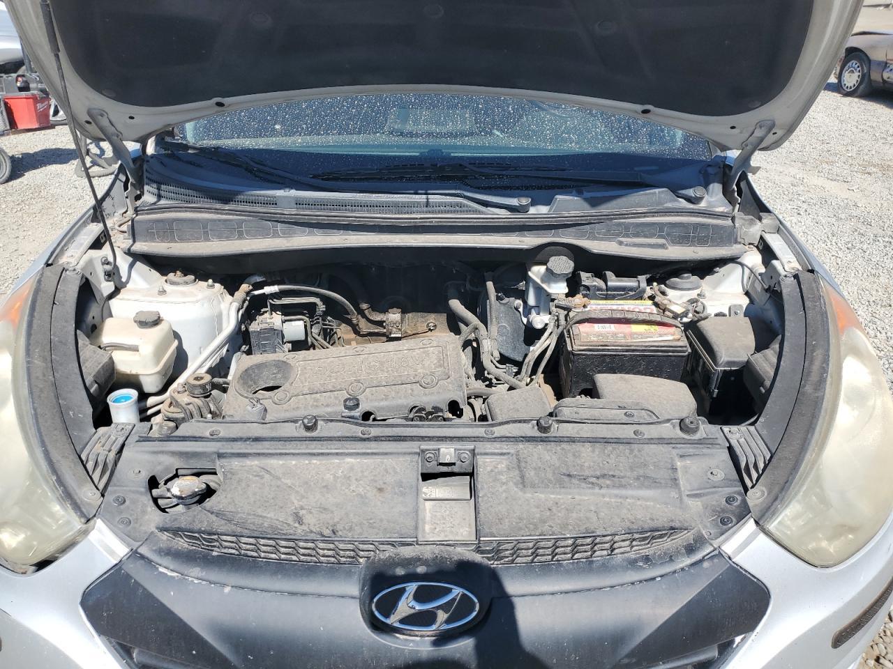 2011 HYUNDAI TUCSON