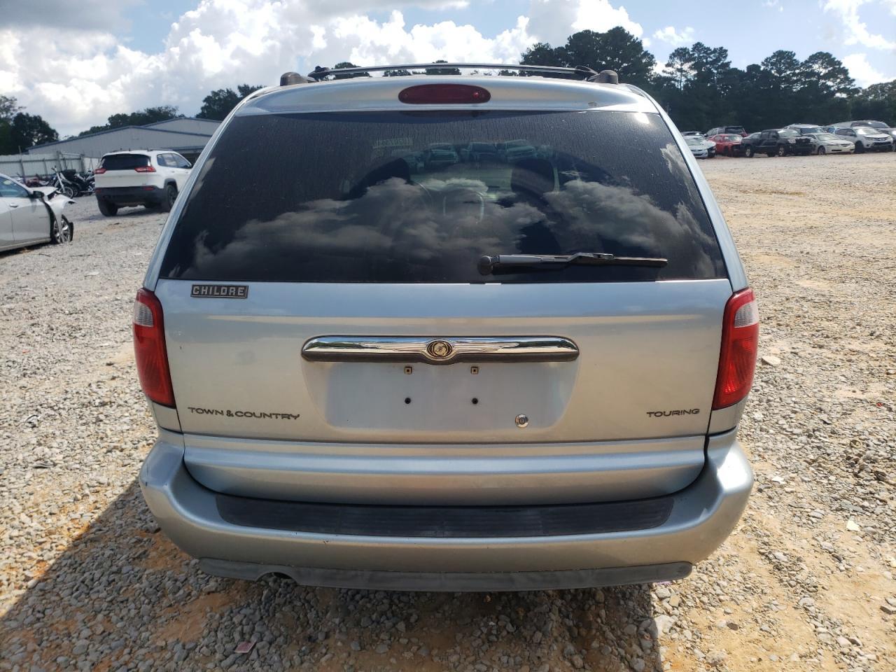 2005 CHRYSLER Town & Country