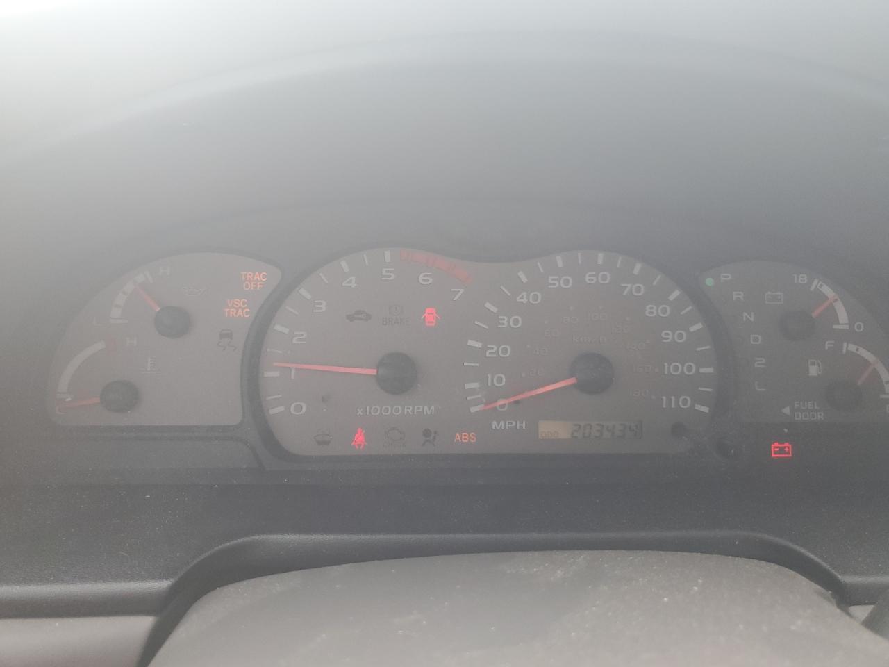 2001 TOYOTA Sequoia