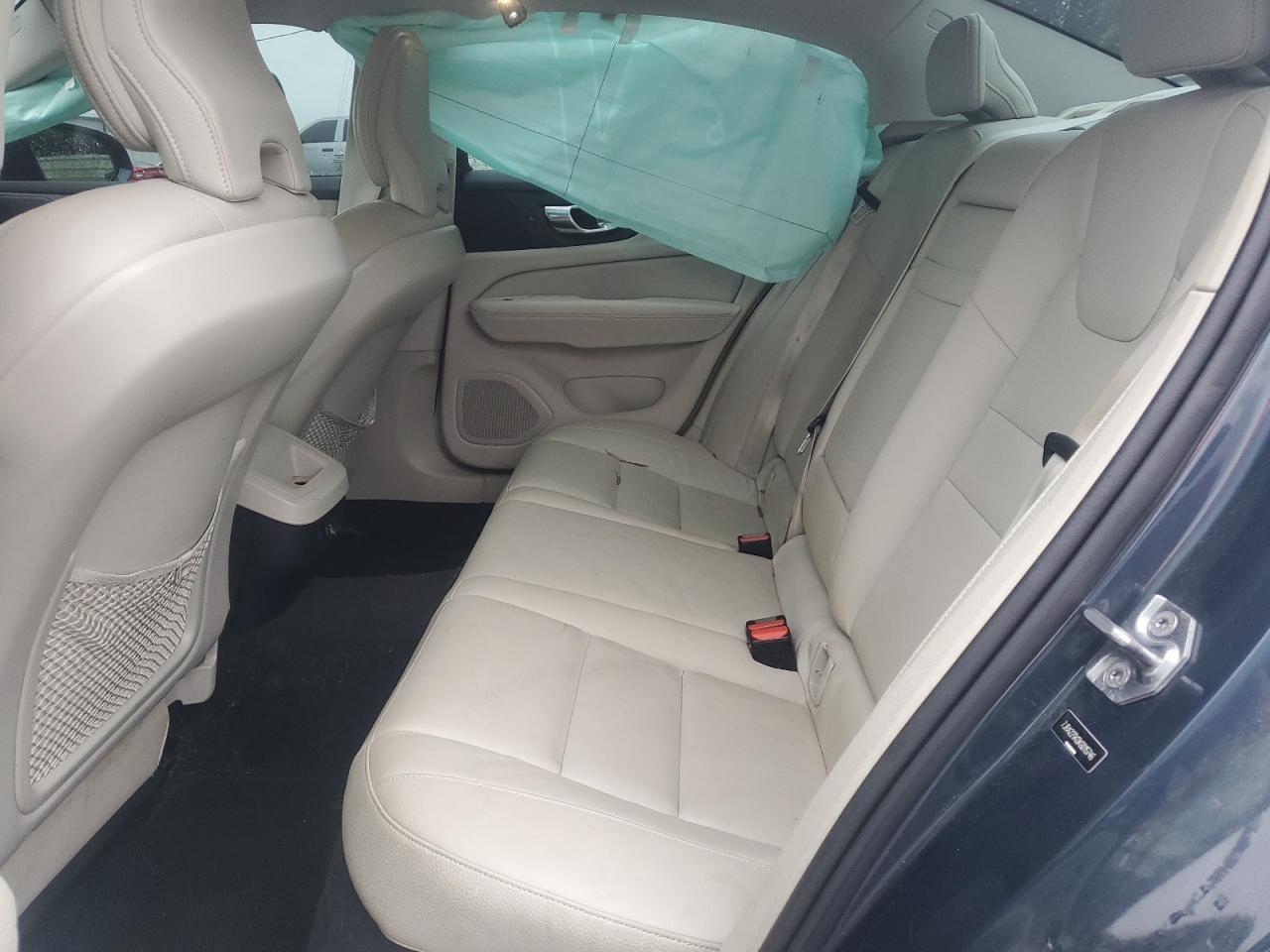 2019 VOLVO S60