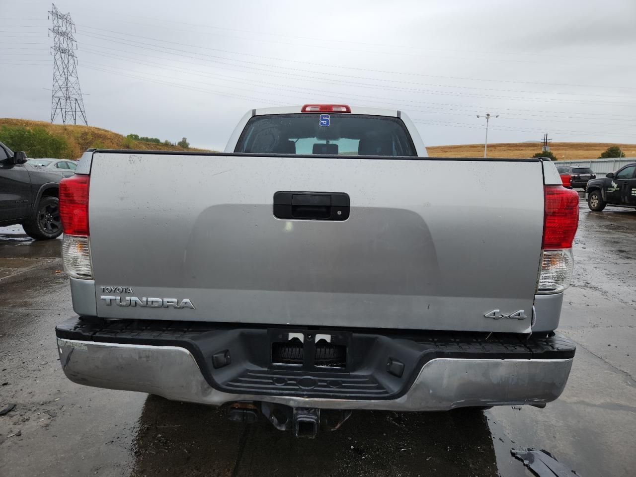 2011 TOYOTA TUNDRA