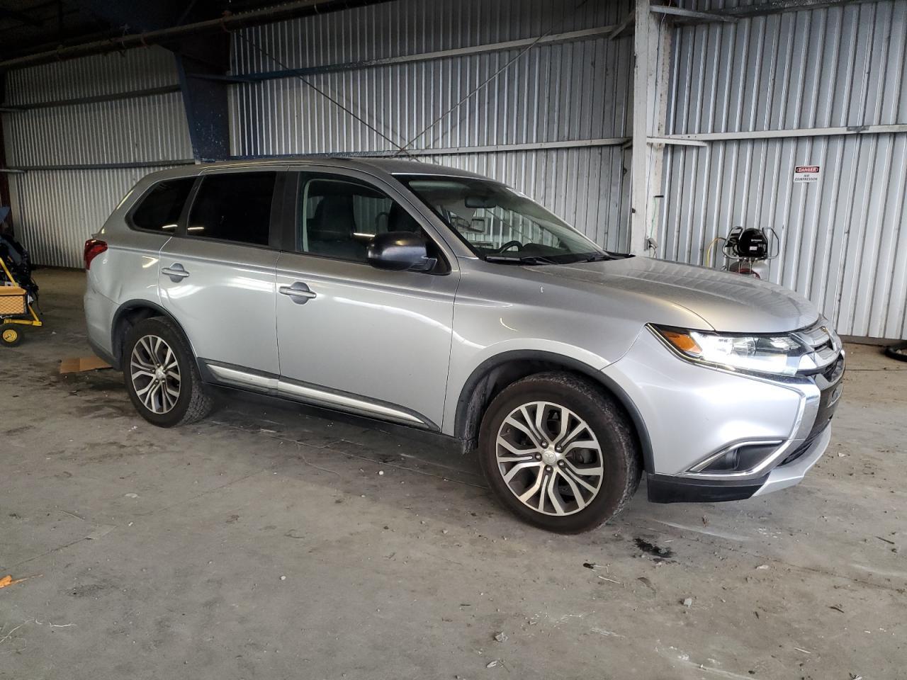 2017 MITSUBISHI outlander