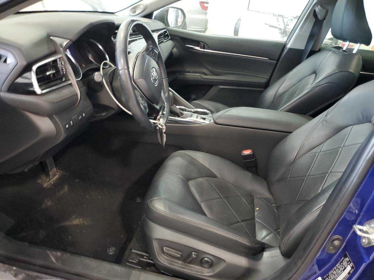 2018 TOYOTA CAMRY