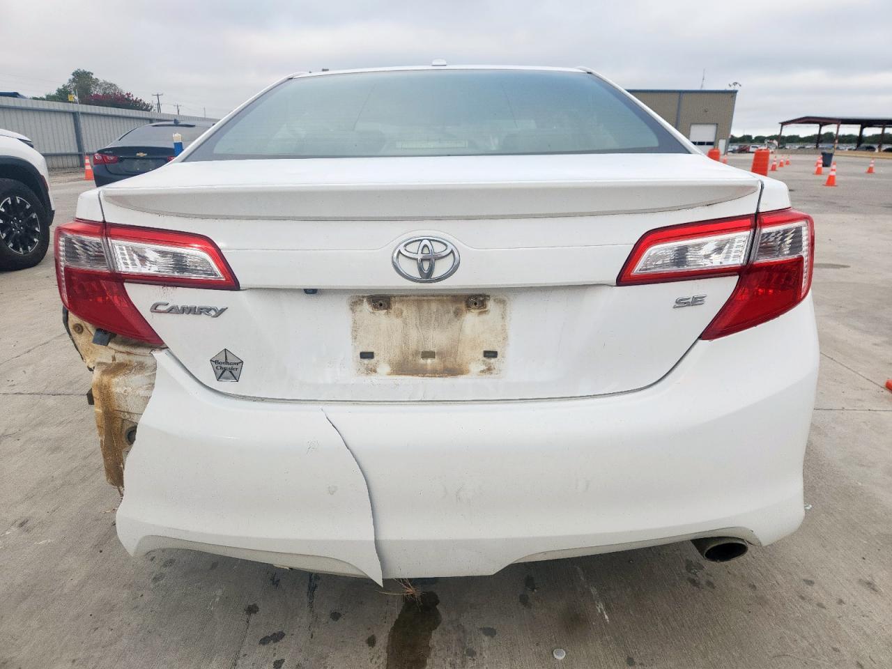 2014 TOYOTA CAMRY