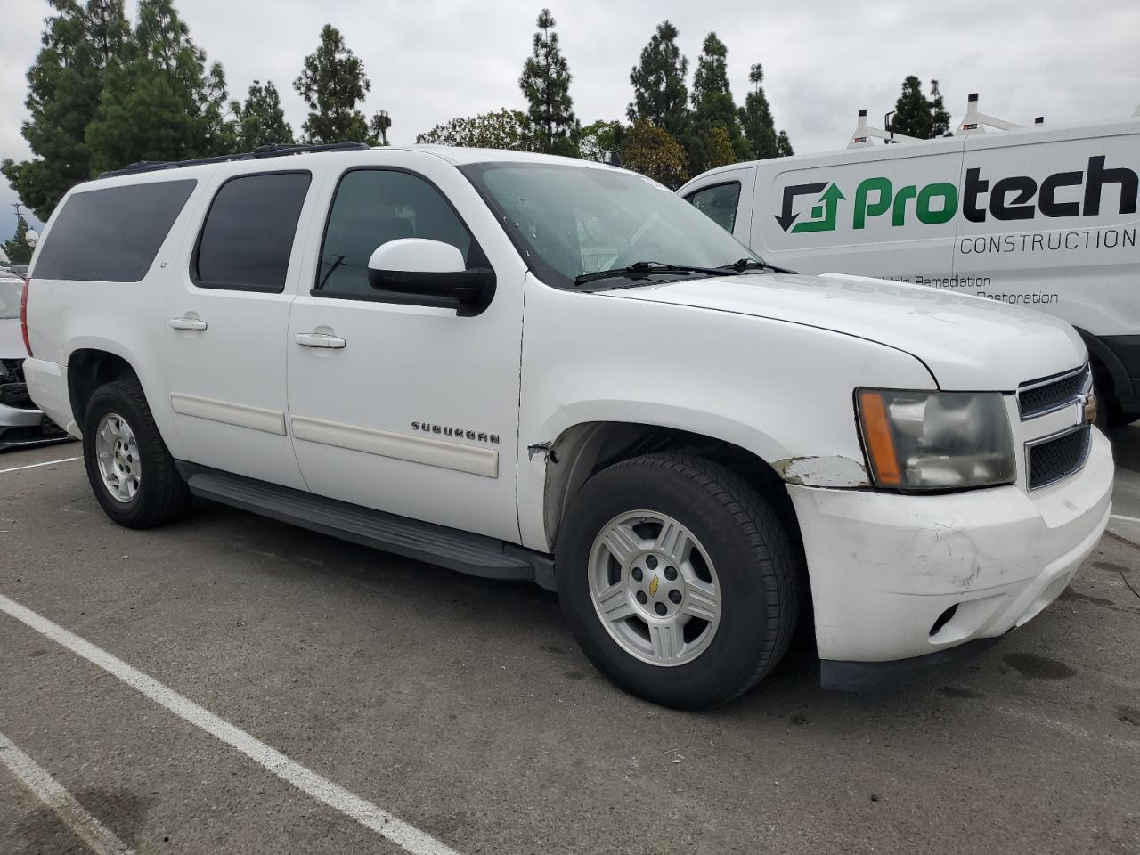 2011 CHEVROLET Suburban